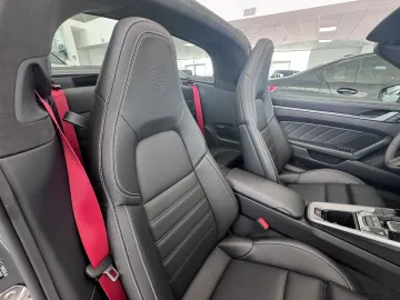 Car image 28