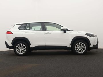 Car image 15