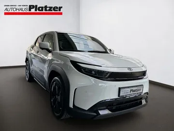 Car image 18