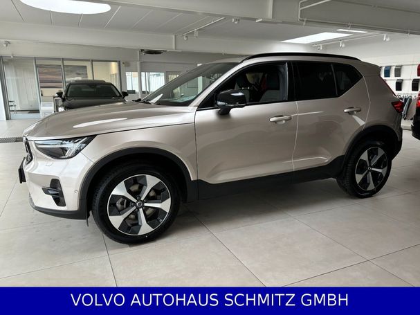 Volvo XC40 B4 Plus Dark 145 kW image number 1