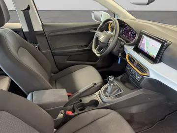Car image 23