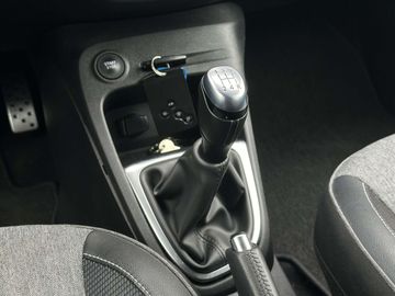 Car image 23