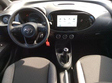 Car image 21