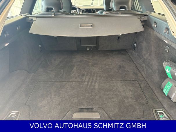 Volvo V90 AWD Inscription B5 173 kW image number 11