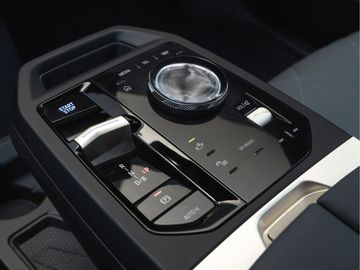 Car image 33