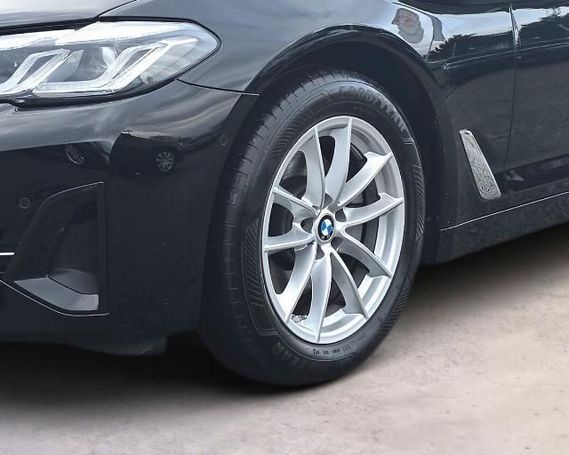 BMW 520d Touring xDrive 140 kW image number 16