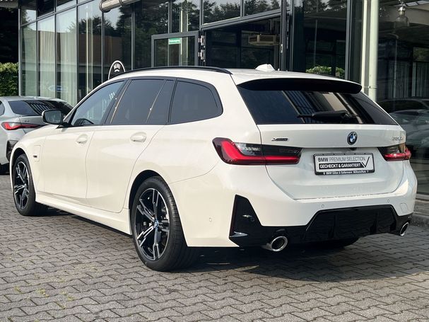 BMW 330 e Touring xDrive 215 kW image number 4