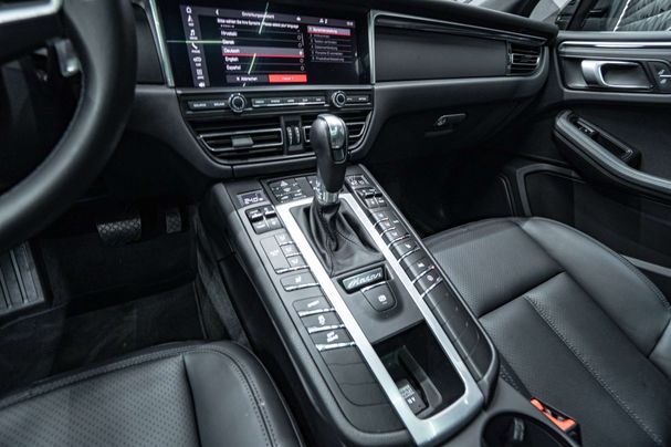 Porsche Macan Turbo 180 kW image number 14