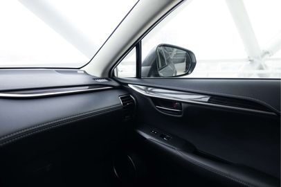 Car image 37