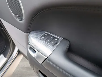 Car image 39