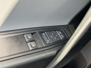 Car image 38