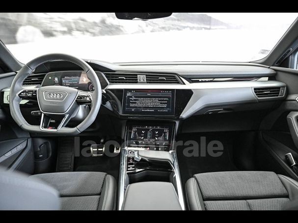 Audi Q8 50 quattro e-tron S-line 300 kW image number 20