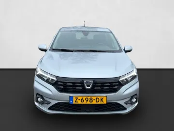 Car image 2