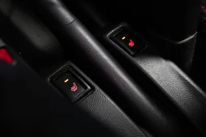 Car image 27
