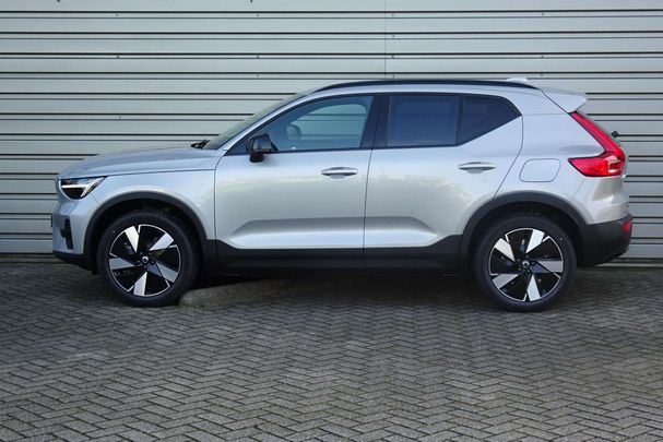 Volvo XC40 Single Motor Extended Range Core 185 kW image number 2