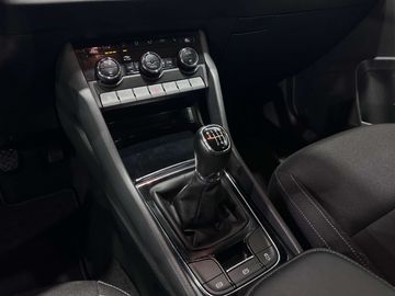 Car image 25