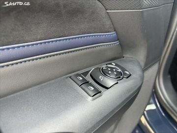 Car image 36