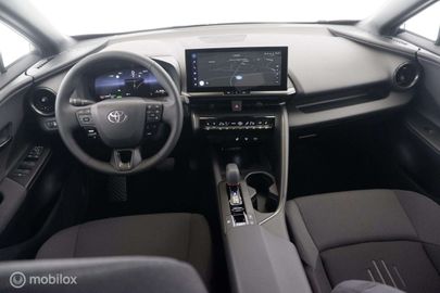 Car image 10