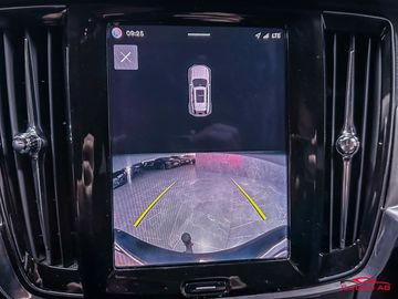 Car image 27