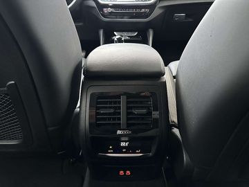 Car image 36