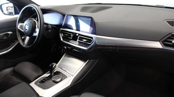 BMW 320d Touring xDrive 140 kW image number 20