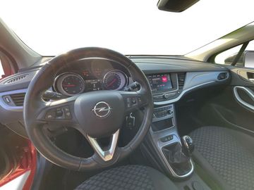 Car image 11