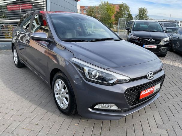 Hyundai i20 Blue 62 kW image number 1