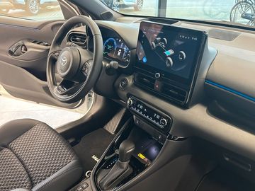 Car image 14