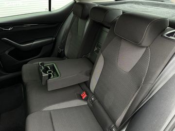 Car image 33