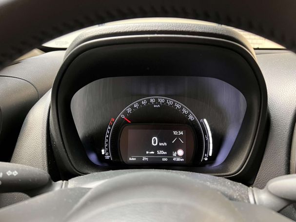 Toyota Aygo X 1.0 VVT-i 53 kW image number 17