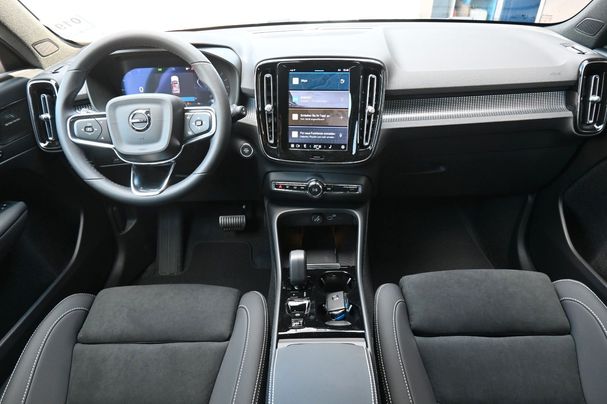 Volvo XC40 B4 155 kW image number 20