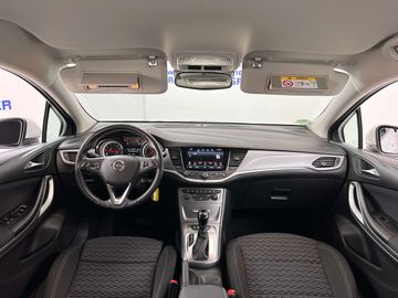 Car image 16