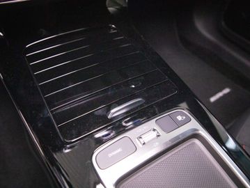 Car image 47