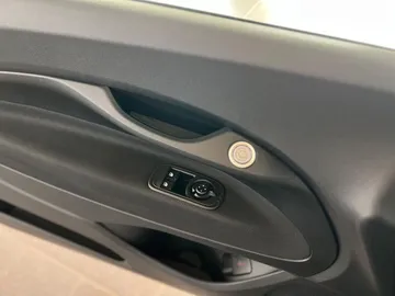 Car image 45