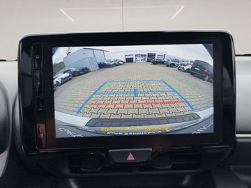 Car image 16