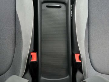 Car image 37