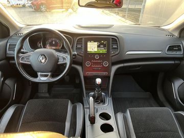 Car image 22