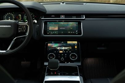 Car image 33