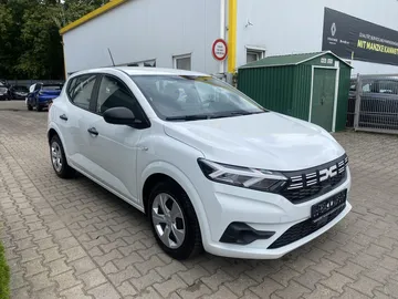 Car image 3