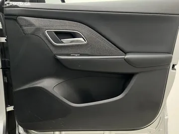 Car image 38