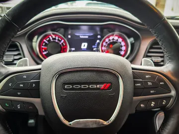 Car image 36