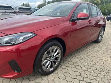 Car image 40