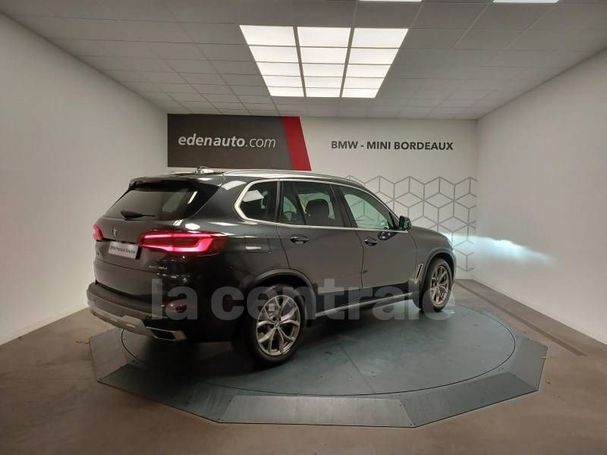 BMW X5 xDrive30d xLine 195 kW image number 3