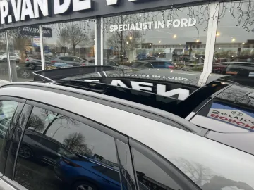 Car image 34