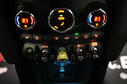 Car image 37