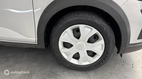 Car image 20