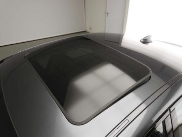 Car image 32