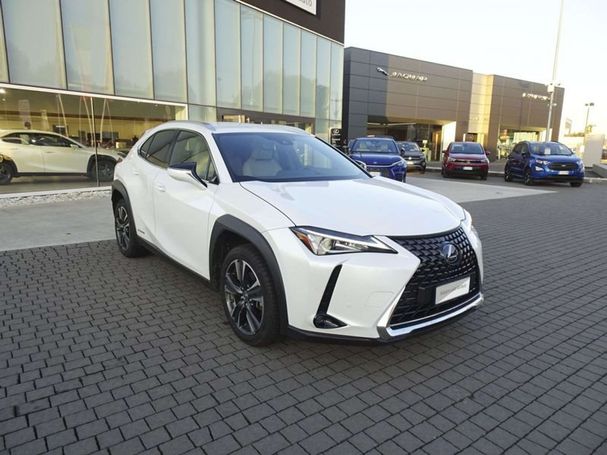 Lexus UX 250h 135 kW image number 2