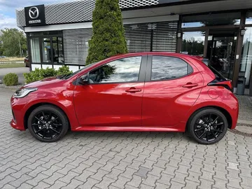 Car image 5