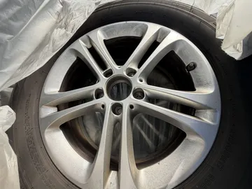 Car image 24
